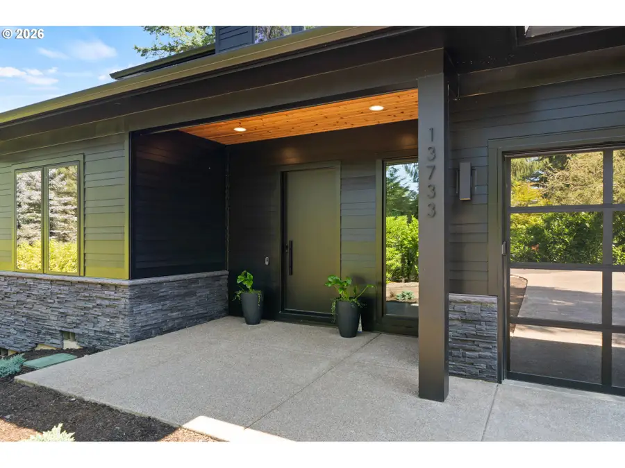 13733 Knaus Rd, Northwest Clackamas, OR 97034 - #3