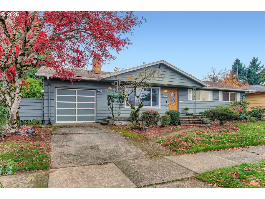 10832 SE Stephens St, Portland, OR 97216 - Image #2