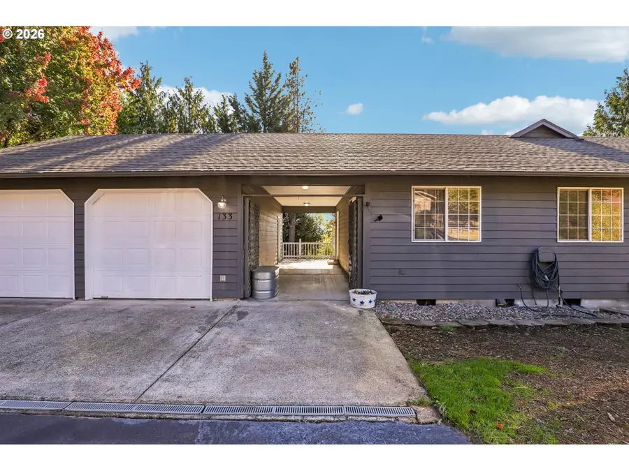 133 Sunnyside Dr, Kelso, WA 98626 - #2