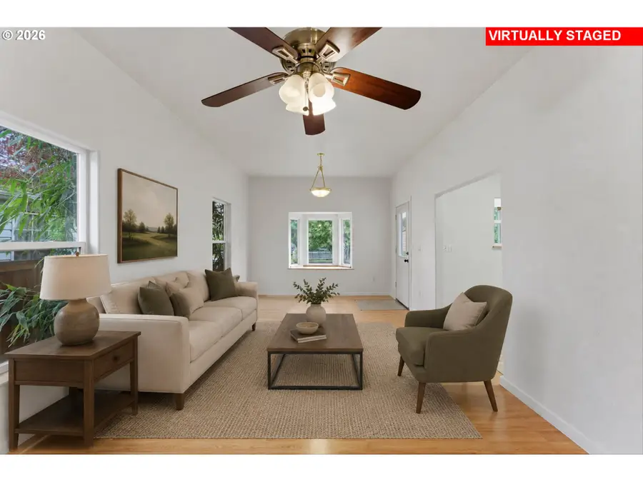 6334 NE Hassalo St Ne, Portland, OR 97213 - #3
