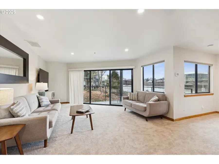 620 NW Naito Pkwy #B7, Portland, OR 97209 - #2