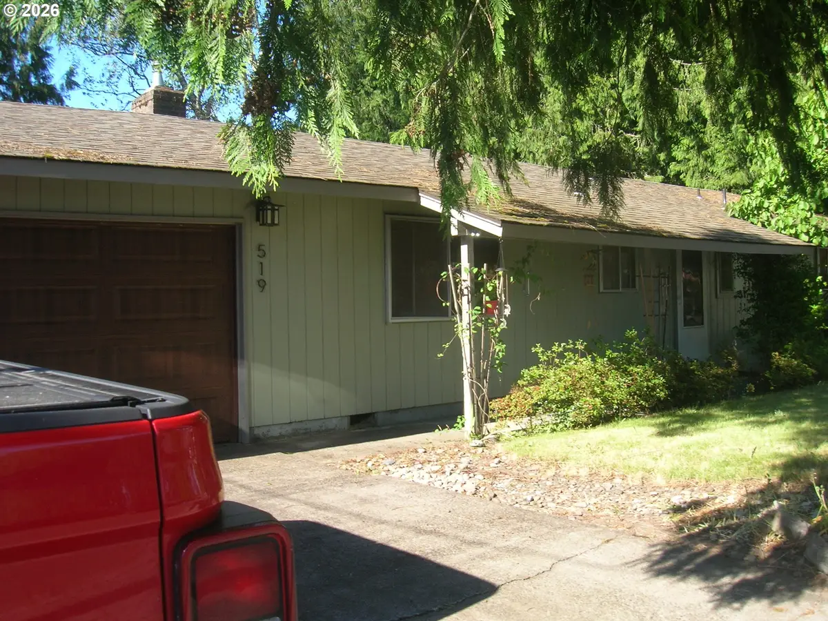 519 E 7th St, La Center, WA 98629 - #1