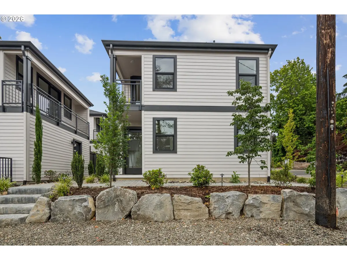 242 G Ave, Lake Oswego, OR 97034 - #1