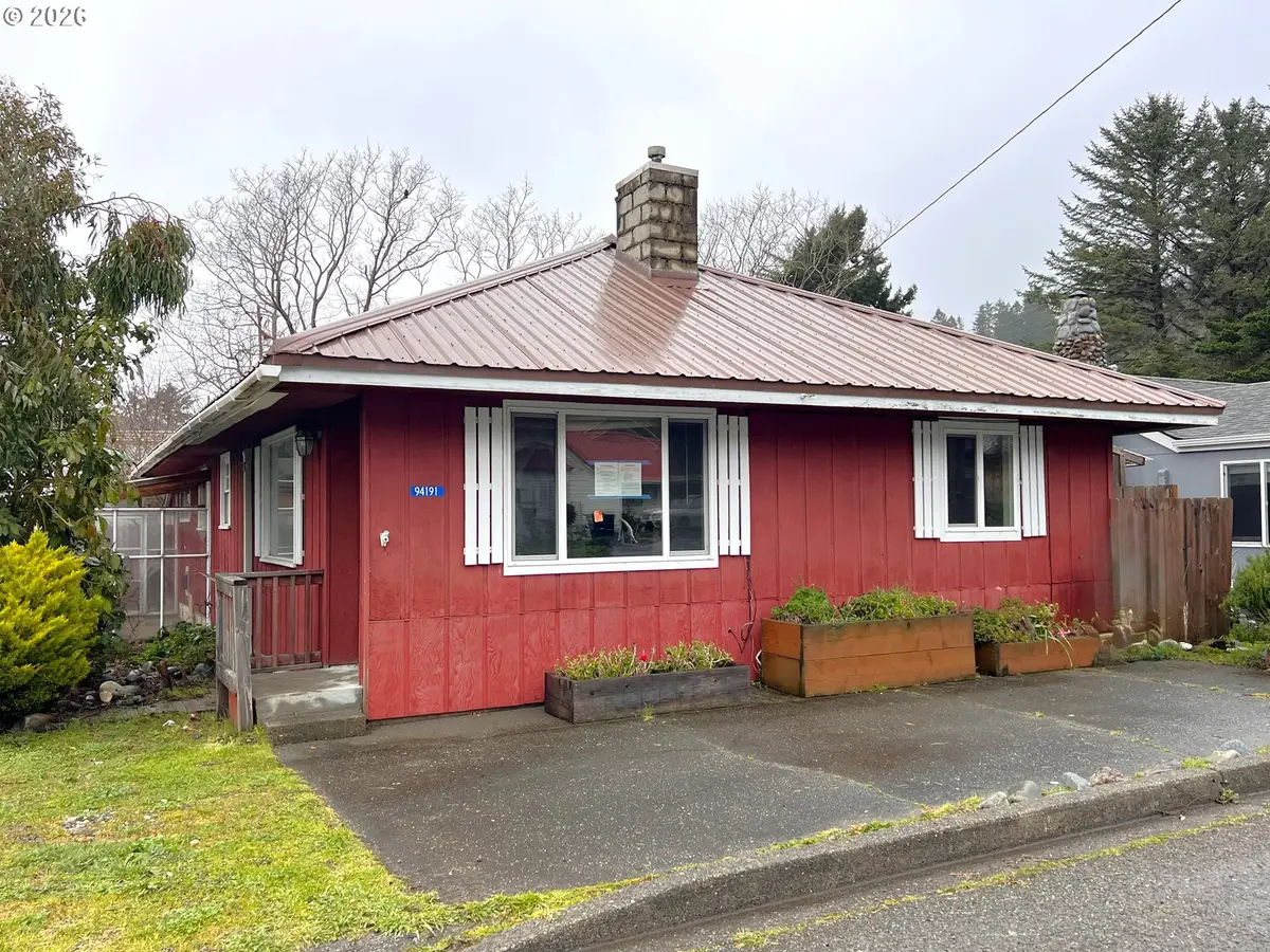 94191 Tenth St, Gold Beach, OR 97444 - #1