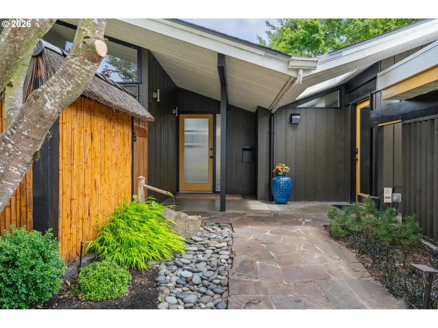293 Roan Dr, Eugene, OR 97401 - #3