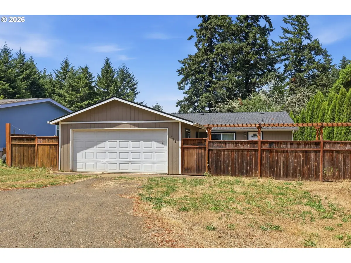 621 Westlog St, Yoncalla, OR 97499 - #1