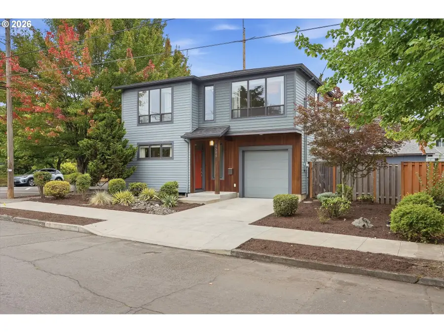 4588 NE Cleveland Ave, Portland, OR 97211 - #3
