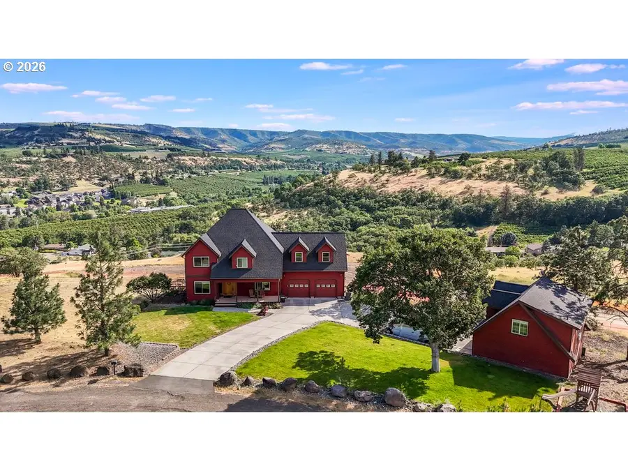 1306 Hermits Way, Chenoweth, OR 97058 - #2