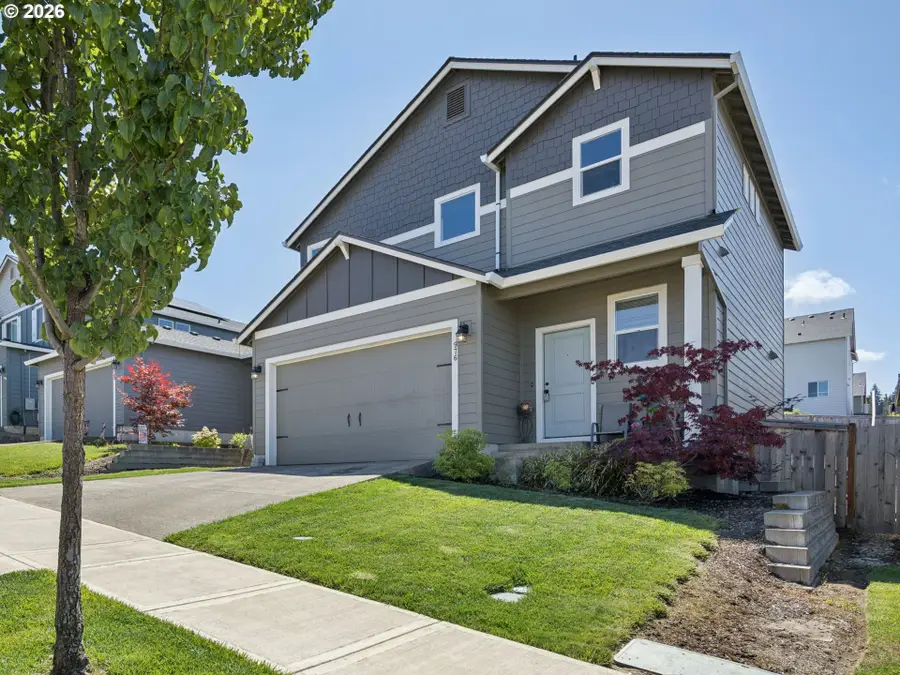 976 NE Trillium Dr, Estacada, OR 97023 - #3