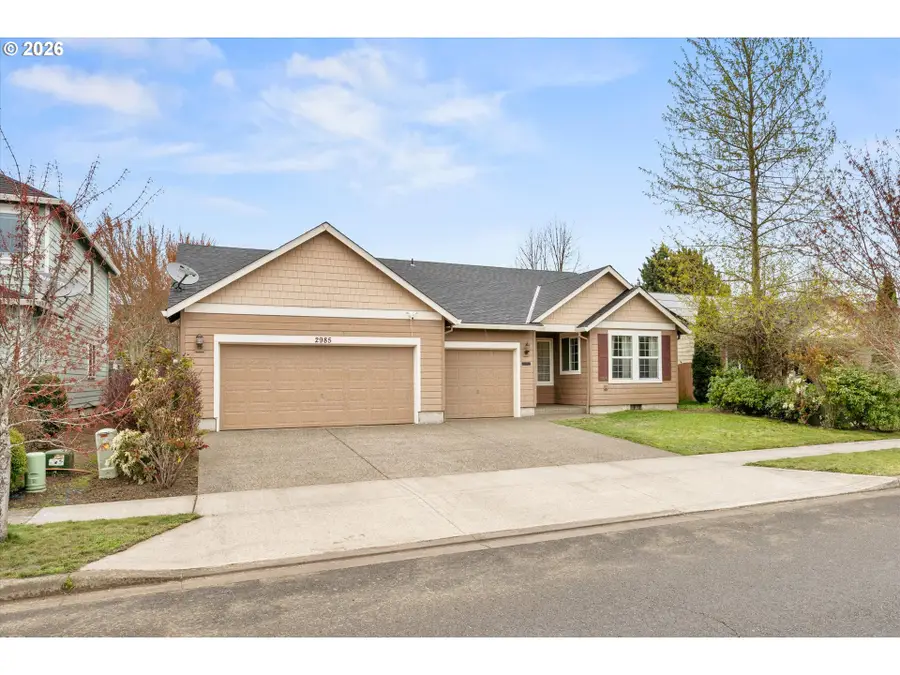 2985 Oxford St, Woodburn, OR 97071 - #2