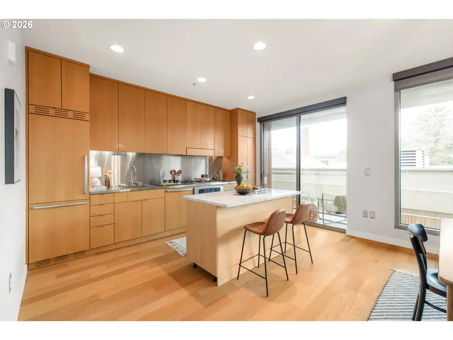 28 SE 28th Ave #304, Portland, OR 97214 - #3