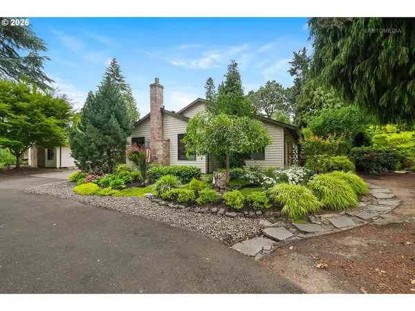 903 NE 3rd Ave, Hillsboro, OR 97124