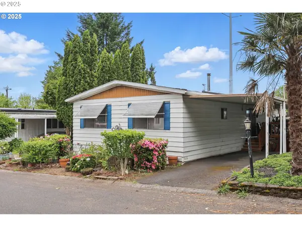 21100 NE Sandy Blvd #52, Fairview, OR 97024