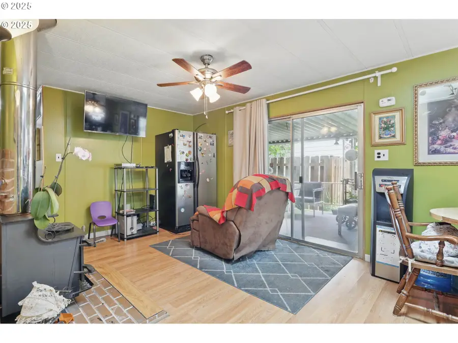 21100 NE Sandy Blvd #52, Fairview, OR 97024 - Image #2