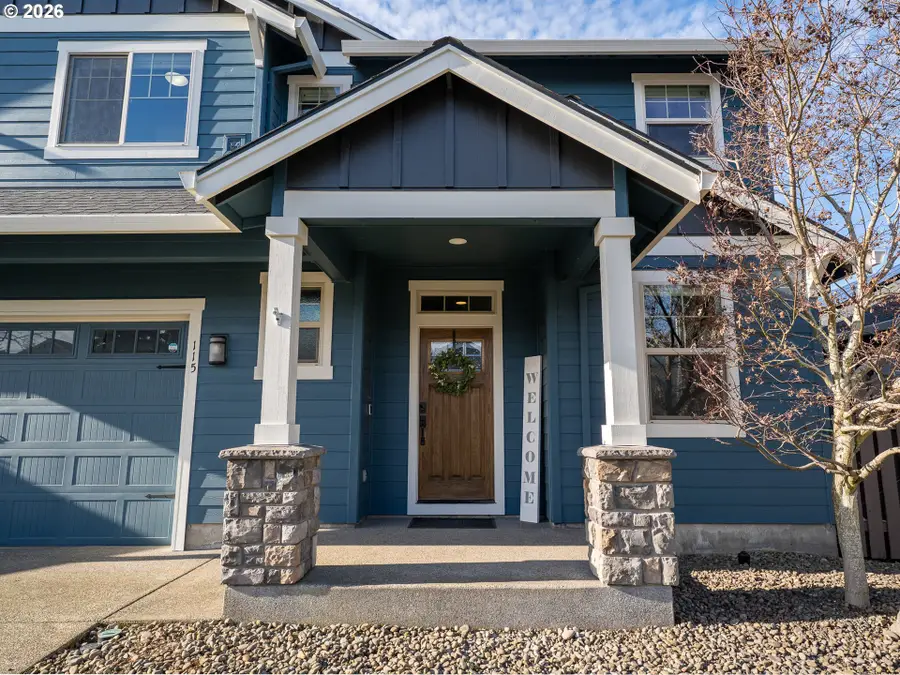 115 NE Megan Dr, Estacada, OR 97023 - Image #2