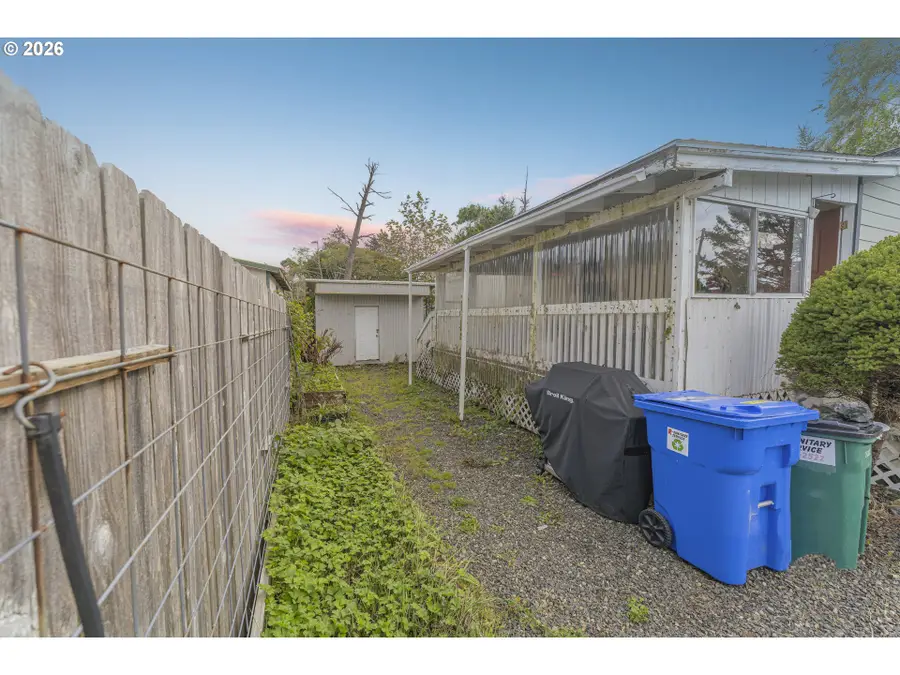 8305 Stark St, Rockaway Beach, OR 97136 - #3
