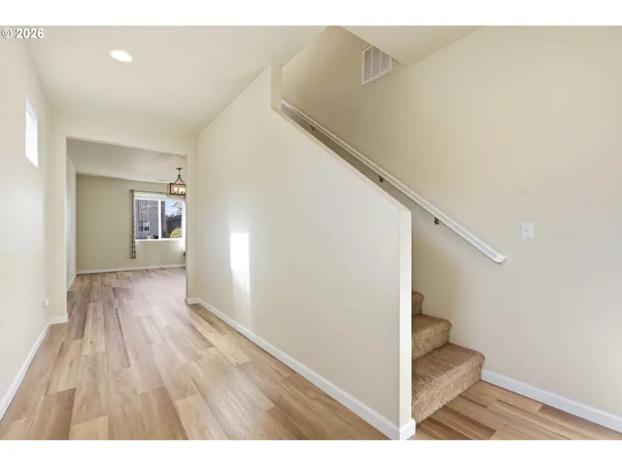 904 Bear Creek Dr, Molalla, OR 97038 - #2