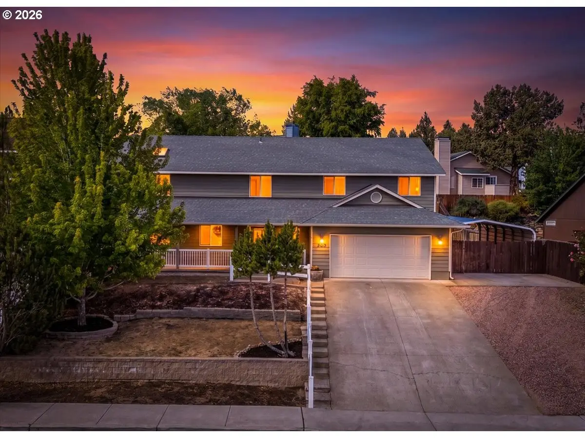 2439 SW 33rd St, Redmond, OR 97756 - #1