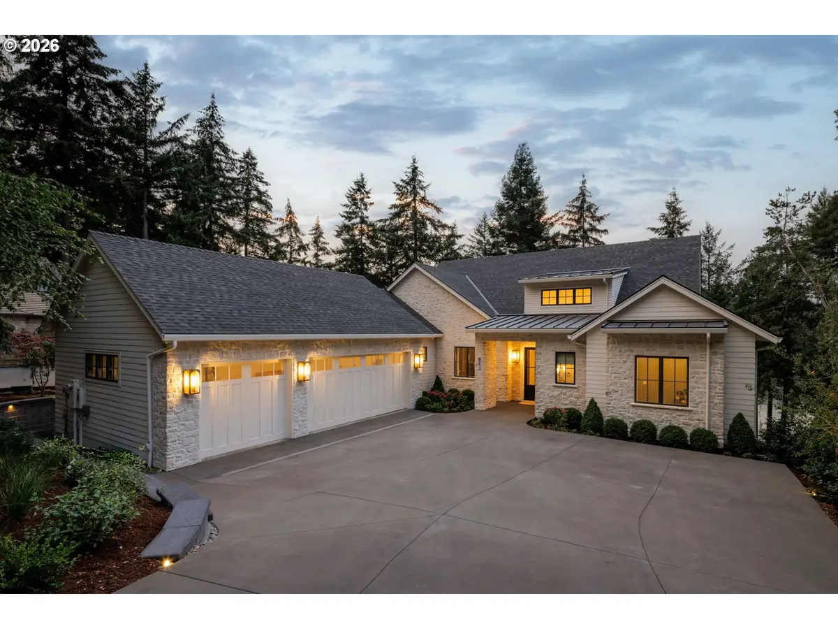 843 Terrace Dr, Lake Oswego, OR 97034 - #1