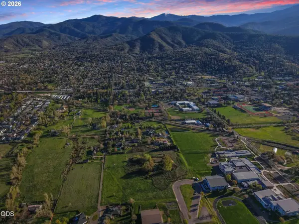 0 E Main St, Ashland, OR 97520