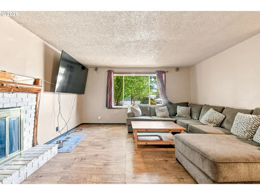 1842 Laveta Ln, Eugene, OR 97402 - #3