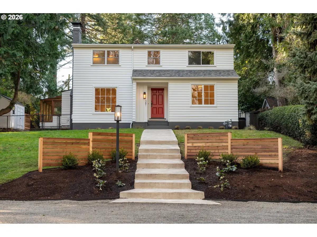 381 S Palatine Hill Rd, Portland, OR 97219 - Image #1