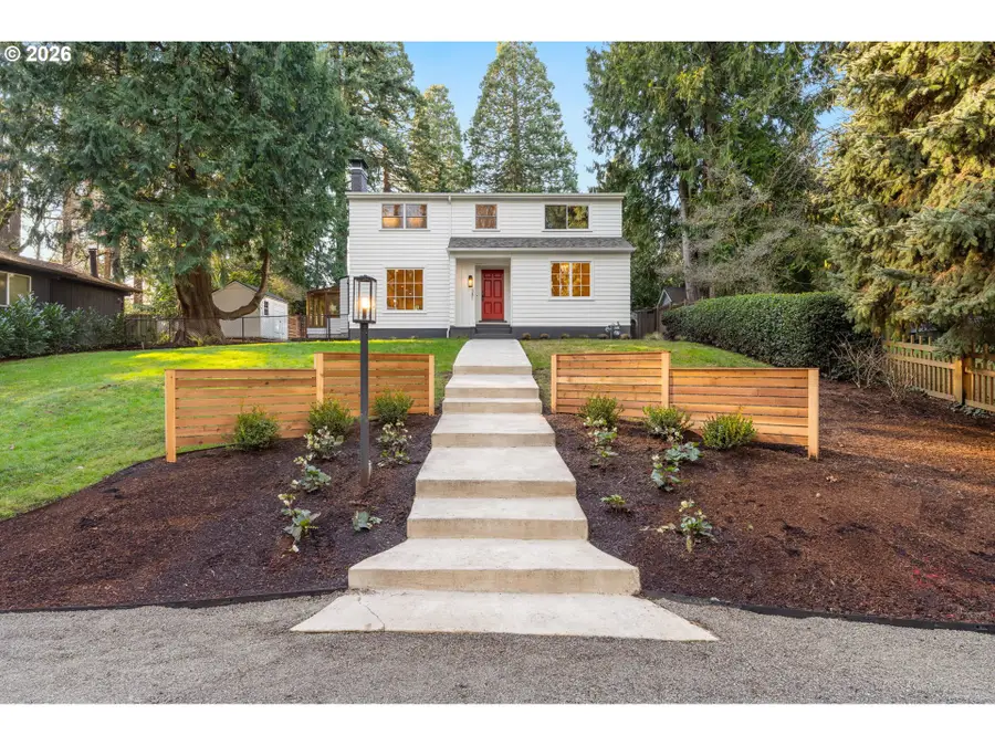 381 S Palatine Hill Rd, Portland, OR 97219 - Image #2