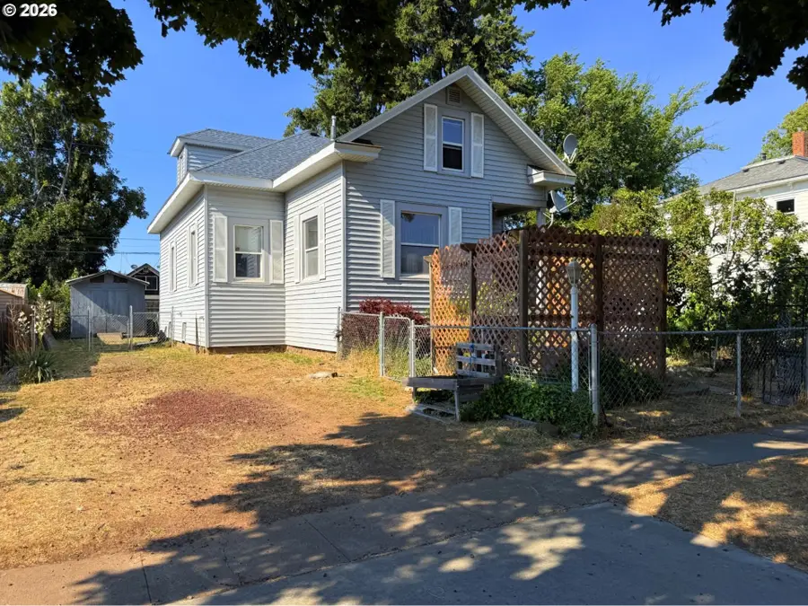 209 W Broadway St, Goldendale, WA 98620 - #2