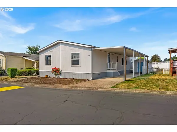 12450 SW Fischer Rd #235, Portland, OR 97224