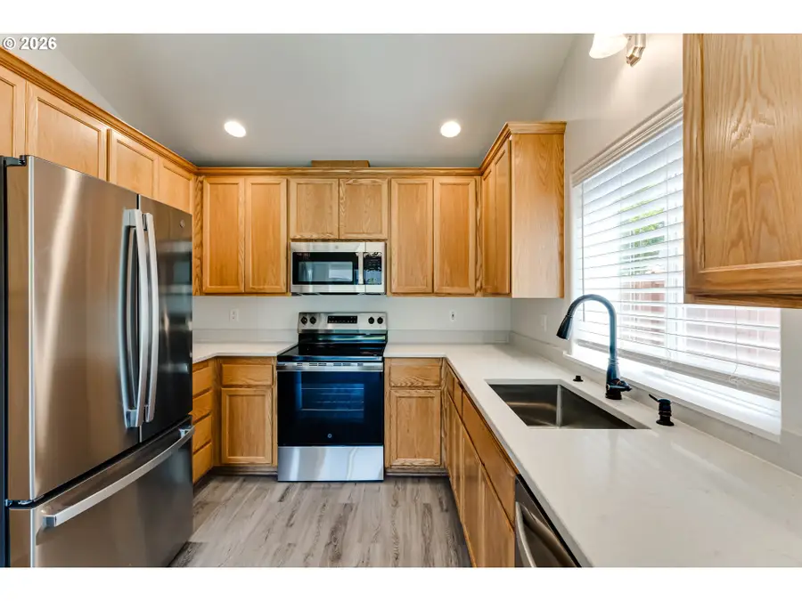 6084 Rombauer Rd, Eugene, OR 97402 - #3