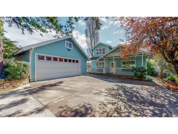 545 Hassett St, Brookings, OR 97415