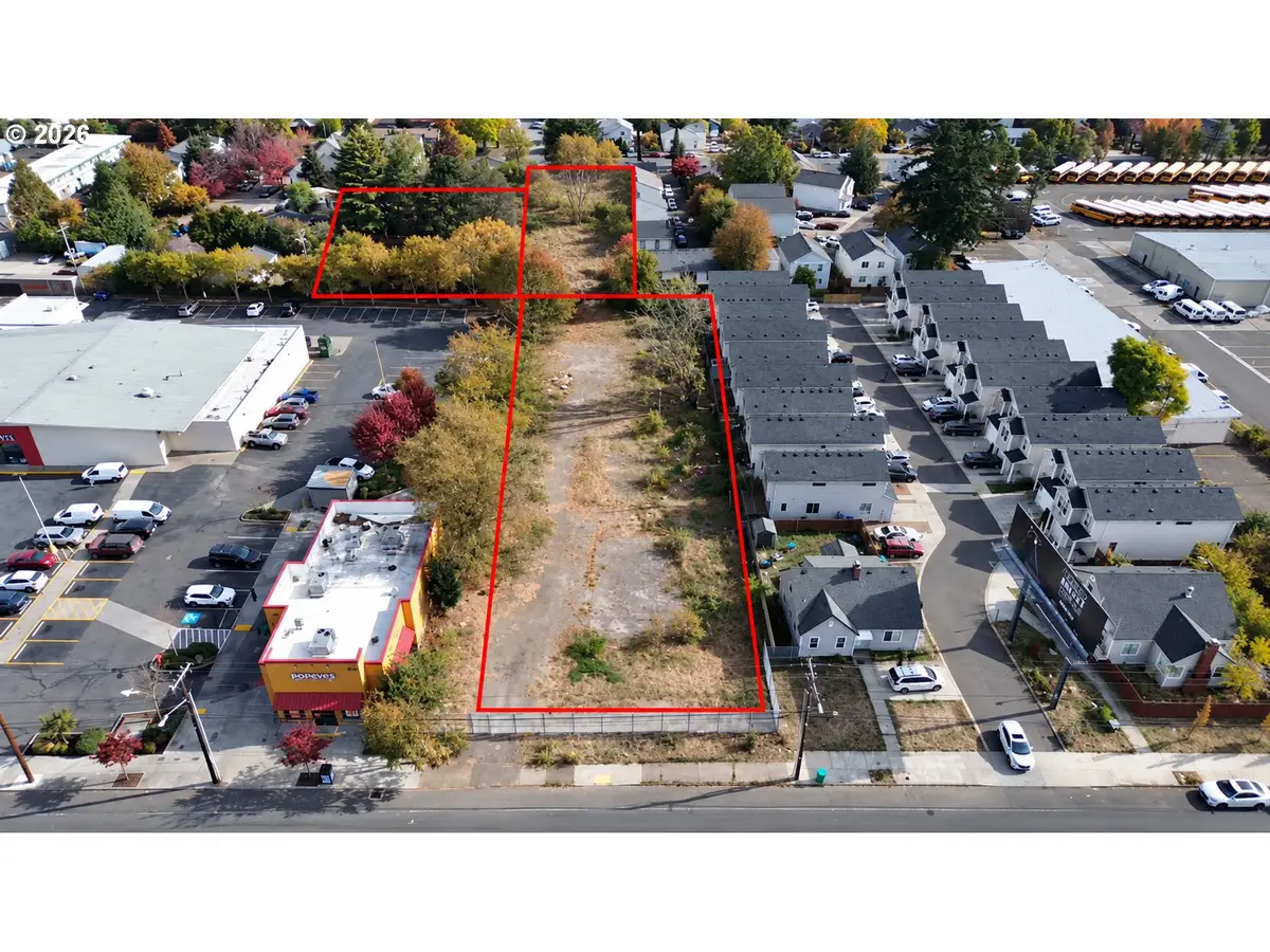 2706 SE 122nd Ave, Portland, OR 97236 - #1