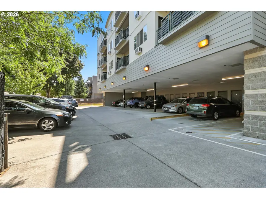 318 NE Roberts Ave #203, Gresham, OR 97030 - #2