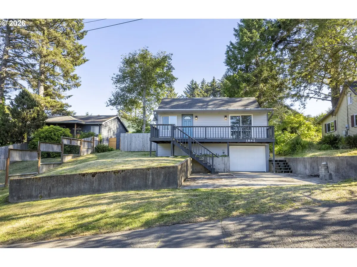 1842 NE 19th St, Lincoln City, OR 97367 - #1