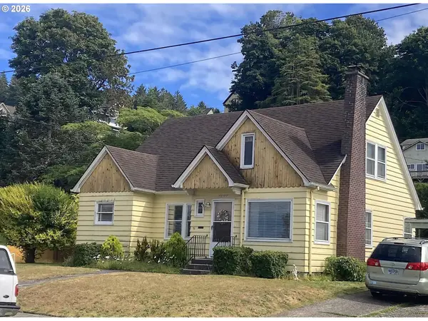 3647 Duane St, Astoria, OR 97103