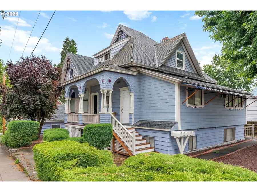 501 E 9th St, The Dalles, OR 97058 - #3