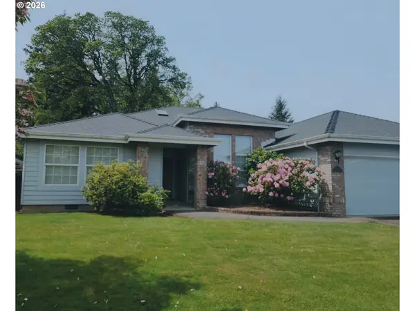 2992 Metolius Dr, Eugene, OR 97408