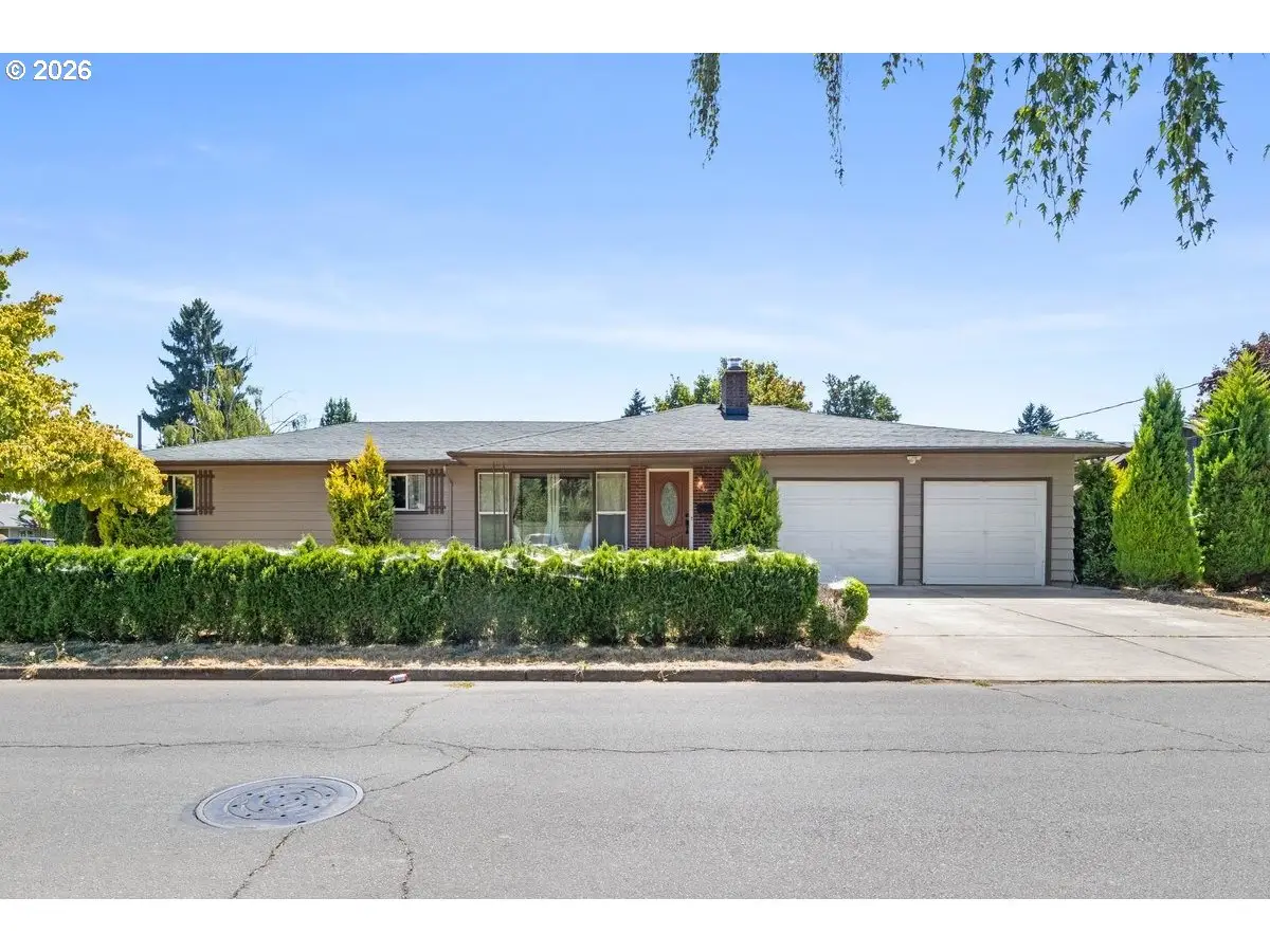 940 Johnson St, Woodburn, OR 97071 - #1