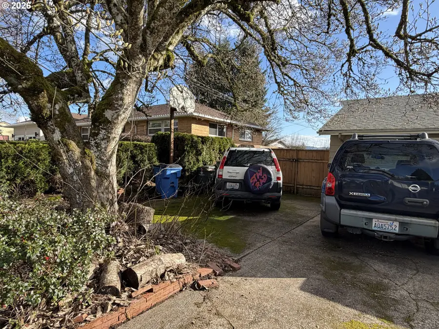 3908 Gifford Pl, Washougal, WA 98671 - #2