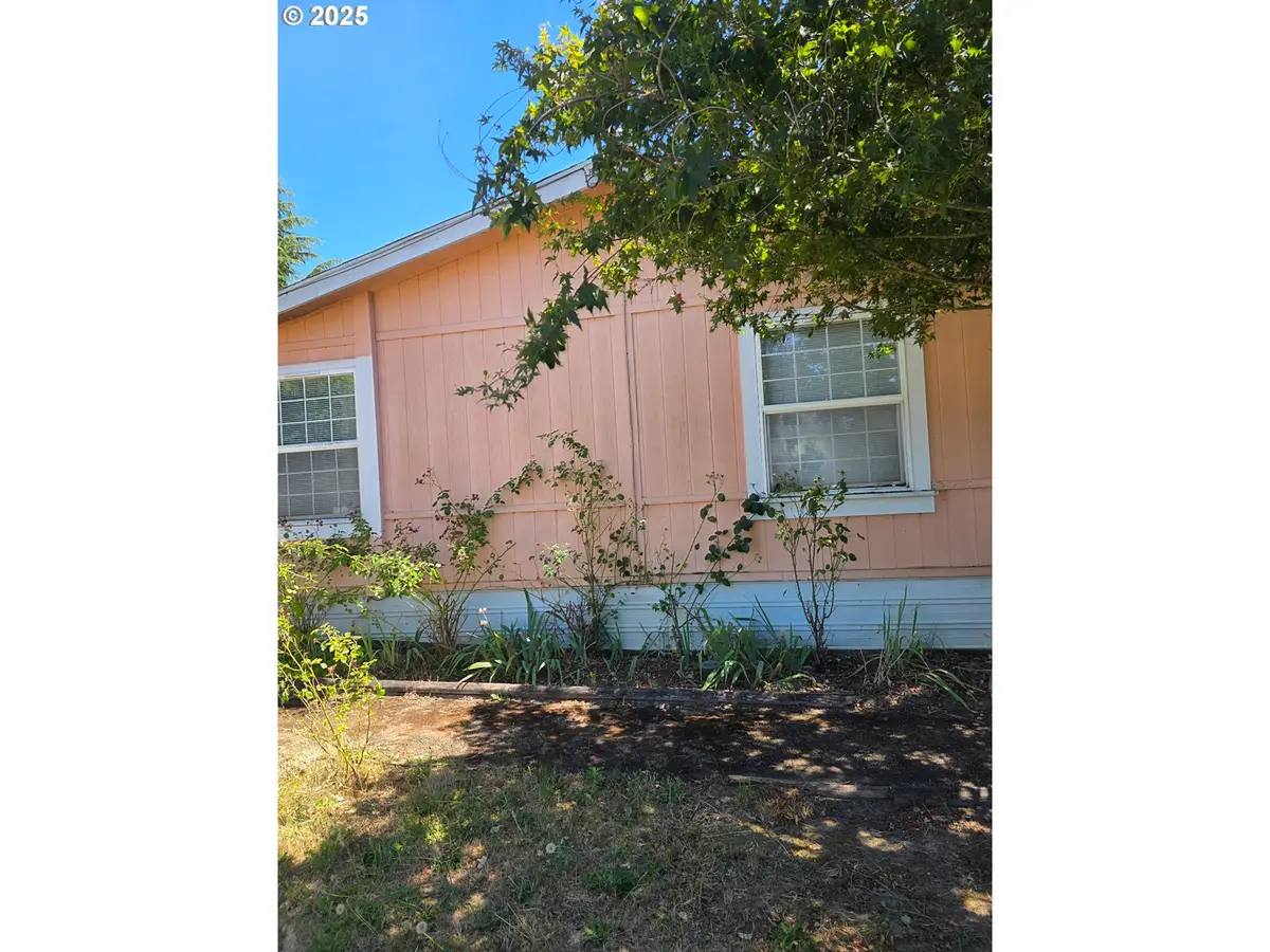 550 S State St #49, Sutherlin, OR 97479 - #1