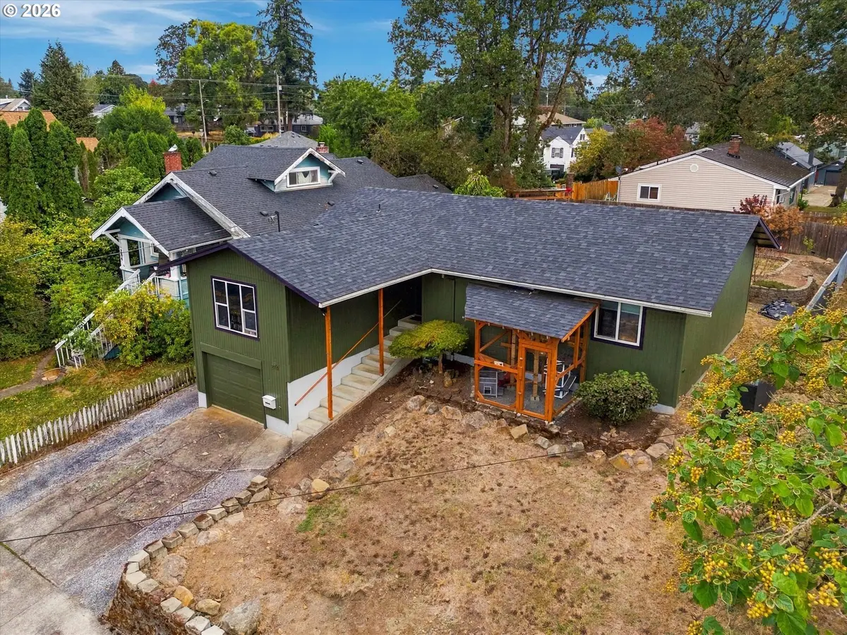 274 N 4th St, Saint Helens, OR 97051 - #1