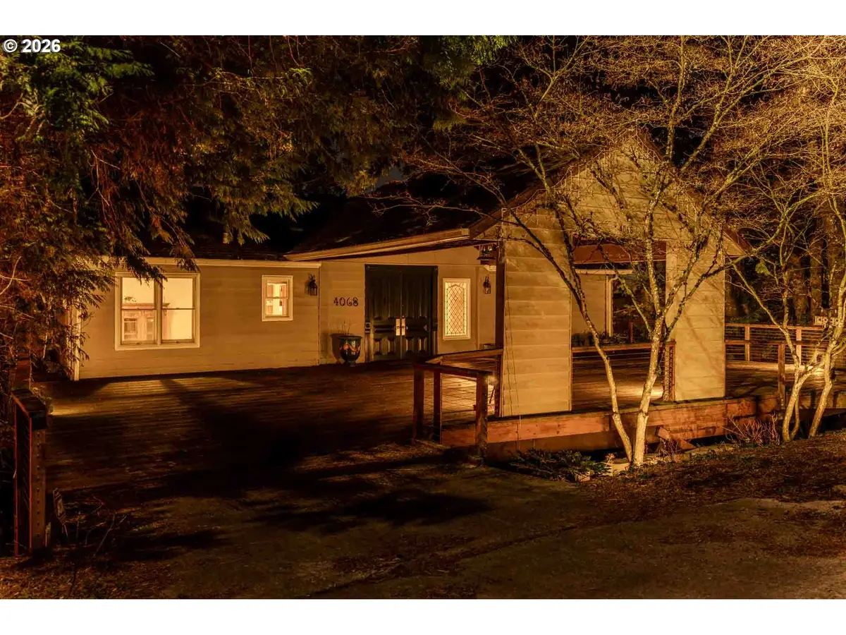 4068 SW Hewett Blvd, Portland, OR 97221 - #1