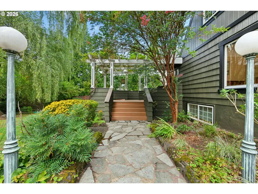 5616 SW 42nd Ave, Portland, OR 97221 - #2