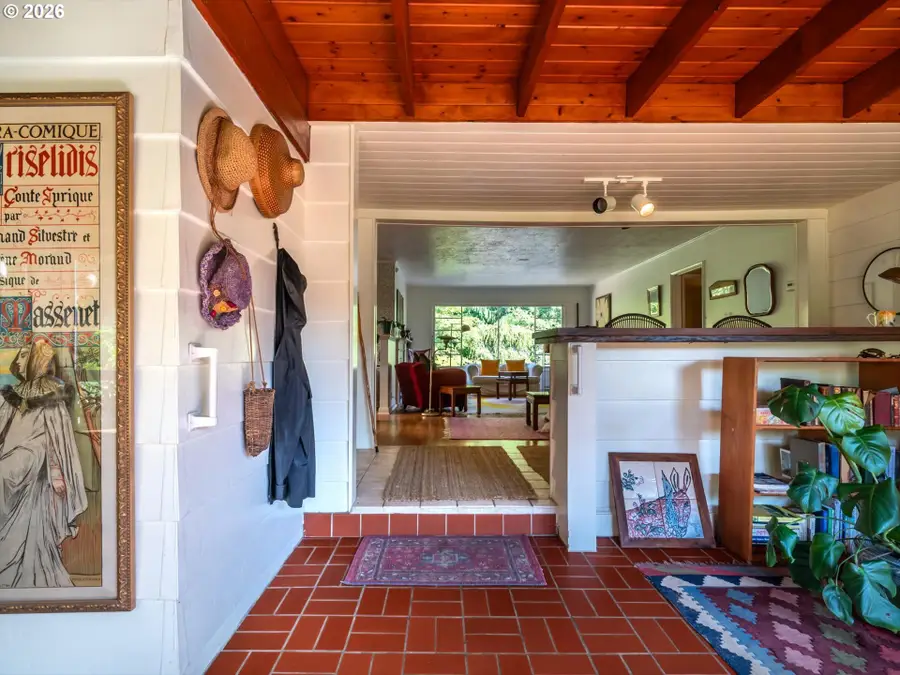 1174 Juniper Ave, Coos Bay, OR 97420 - #3