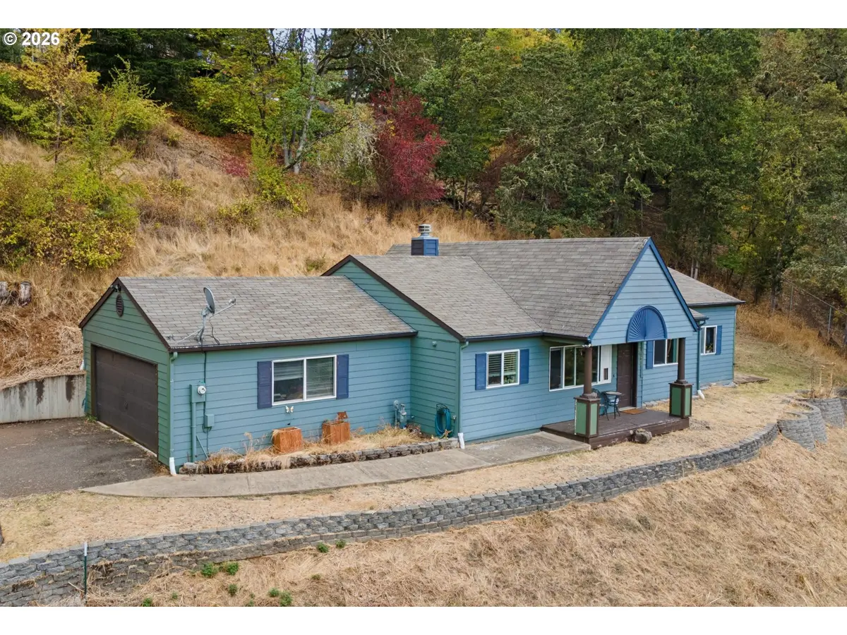 1396 SE Laurel Ct, Roseburg, OR 97470 - #1