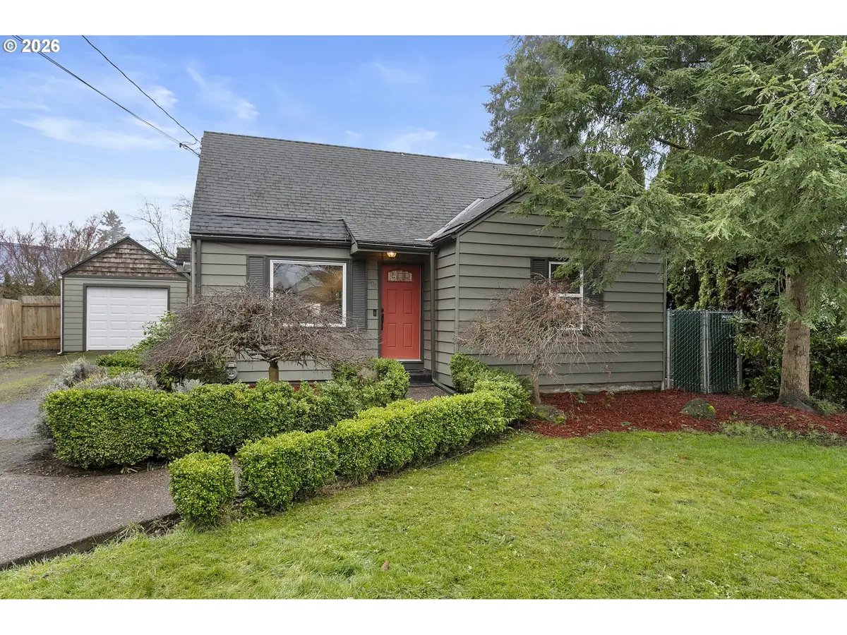 900 W Main St, Hillsboro, OR 97123 - Image #1