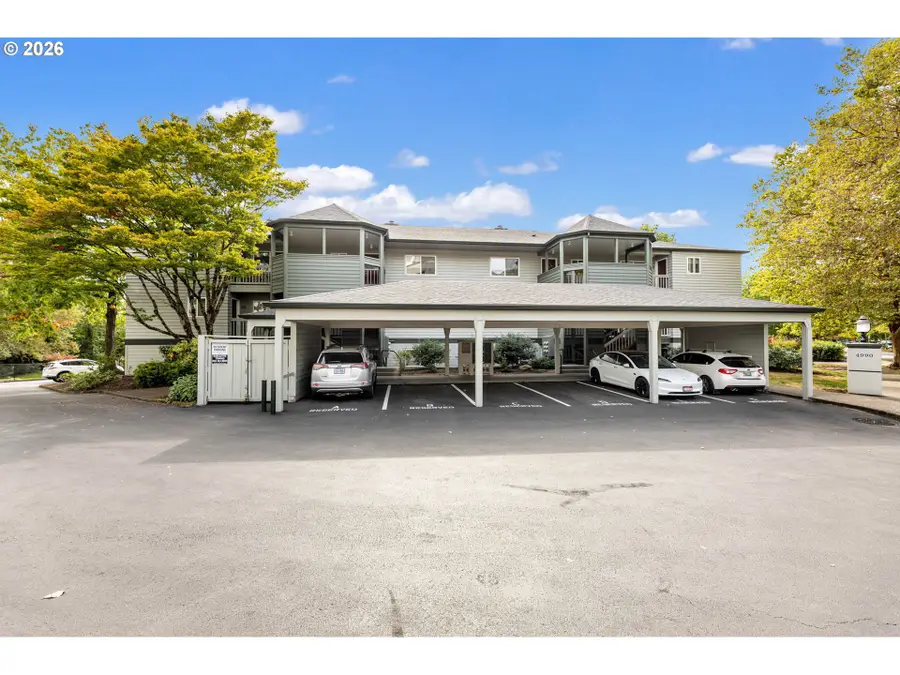 4990 S Landing Dr #202, Portland, OR 97239 - #2