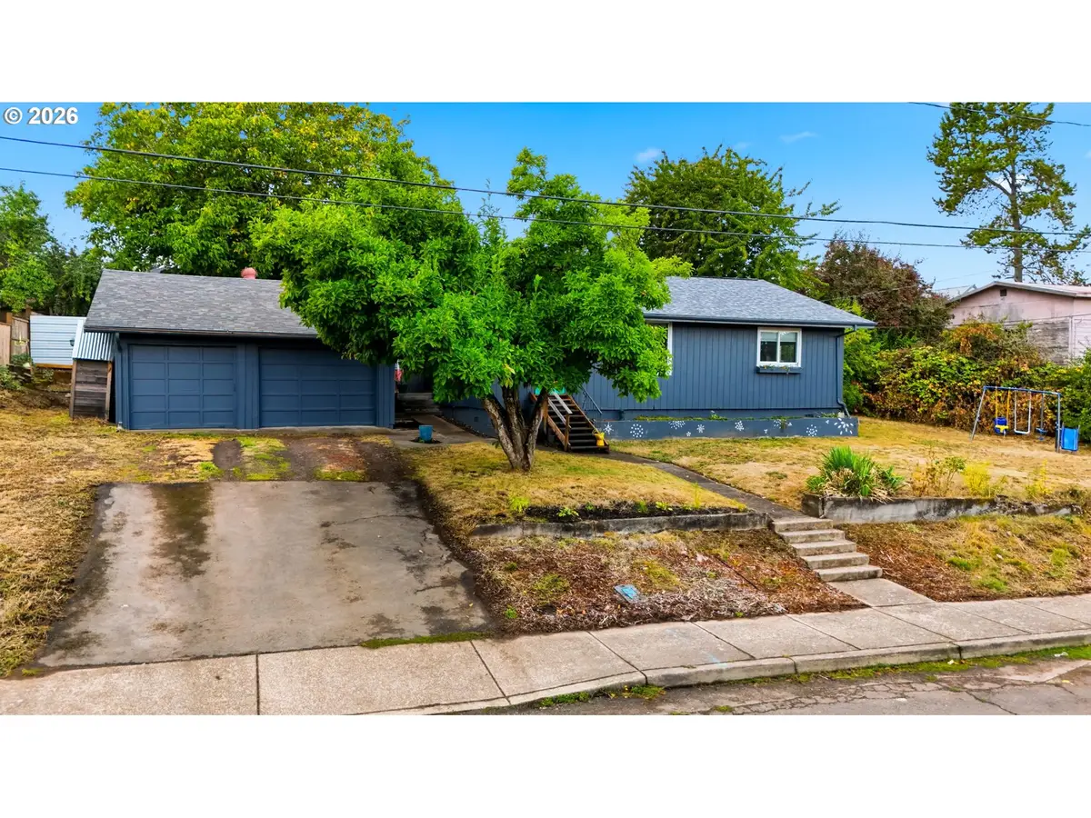 304 2nd St, Gaston, OR 97119 - #1