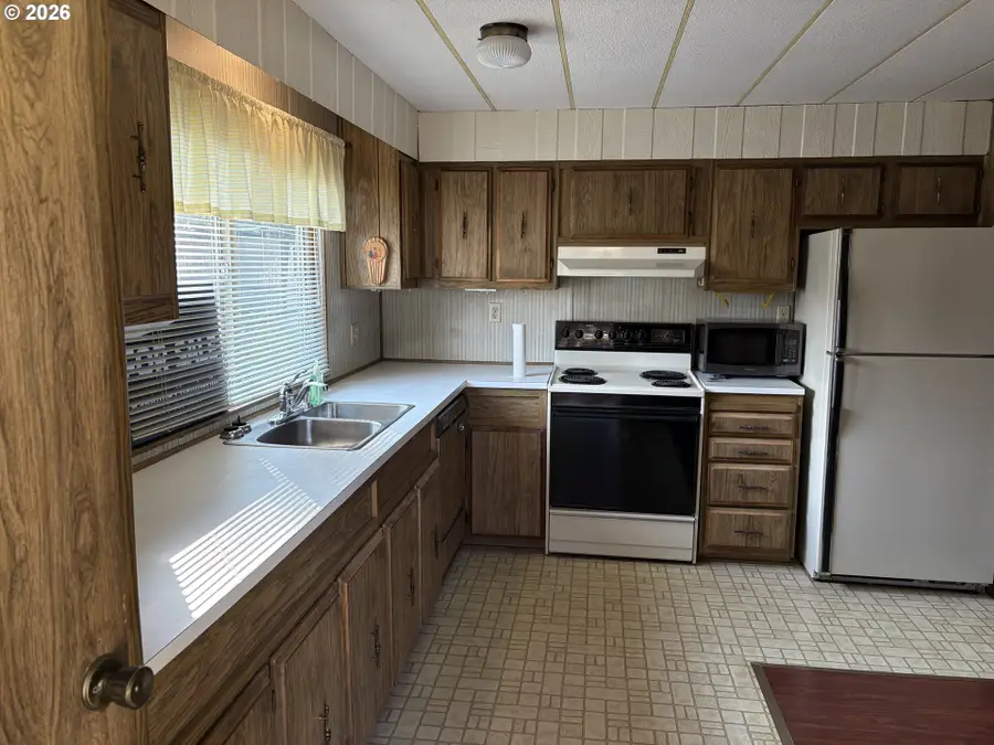 1625 Henderson Ave #E6, Eugene, OR 97403 - #2