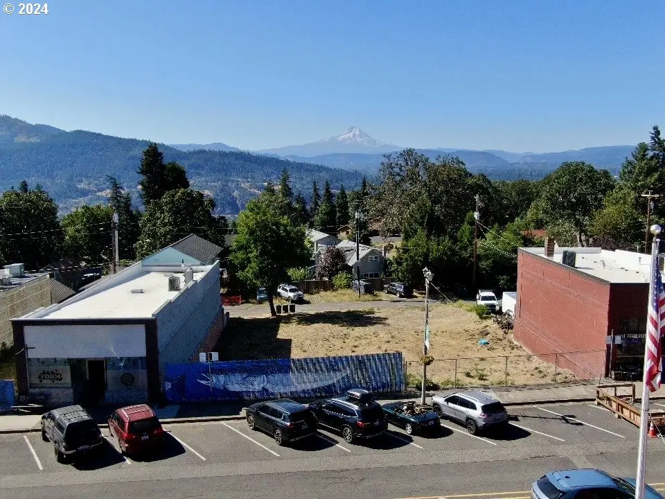 121 E Jewett Blvd, White Salmon, WA 98672 - #1